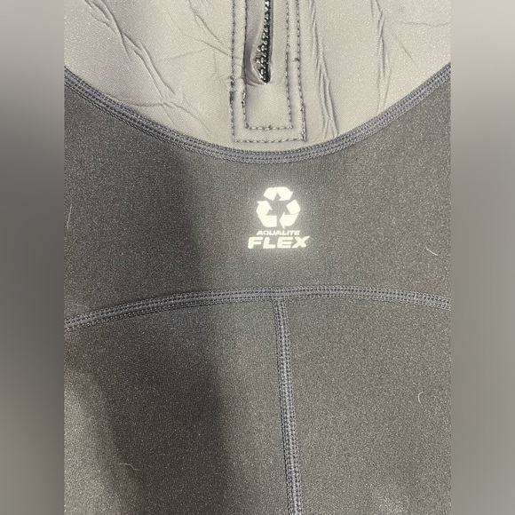 Defiance Neoprene Black & Blue Shorty Style Wetsuit Men’s EUC - Picture 12 of 14